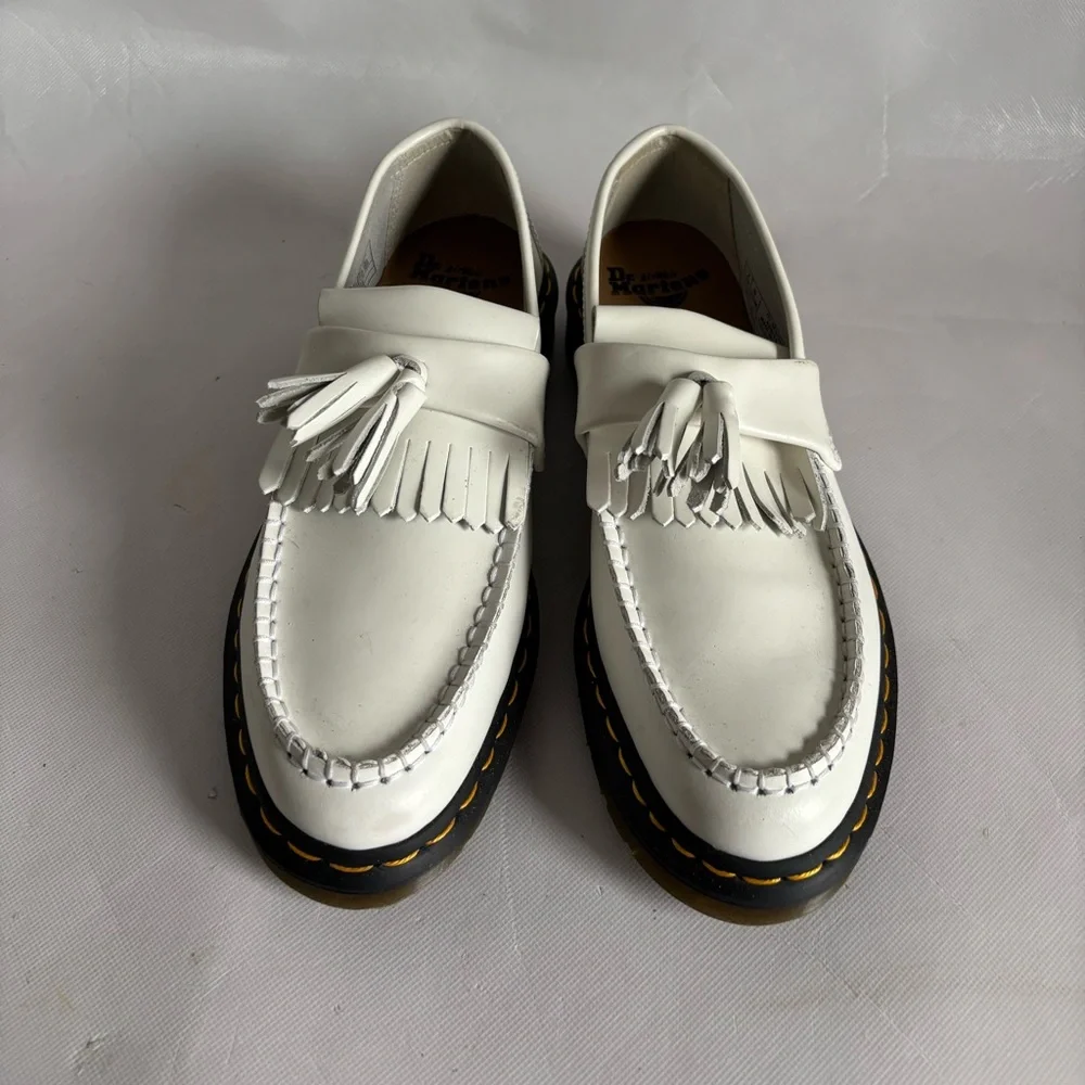 Dr. Martens Women Size 8 Adrian YS White Leather Tassel Loafers NWOT - Picture 2 of 12